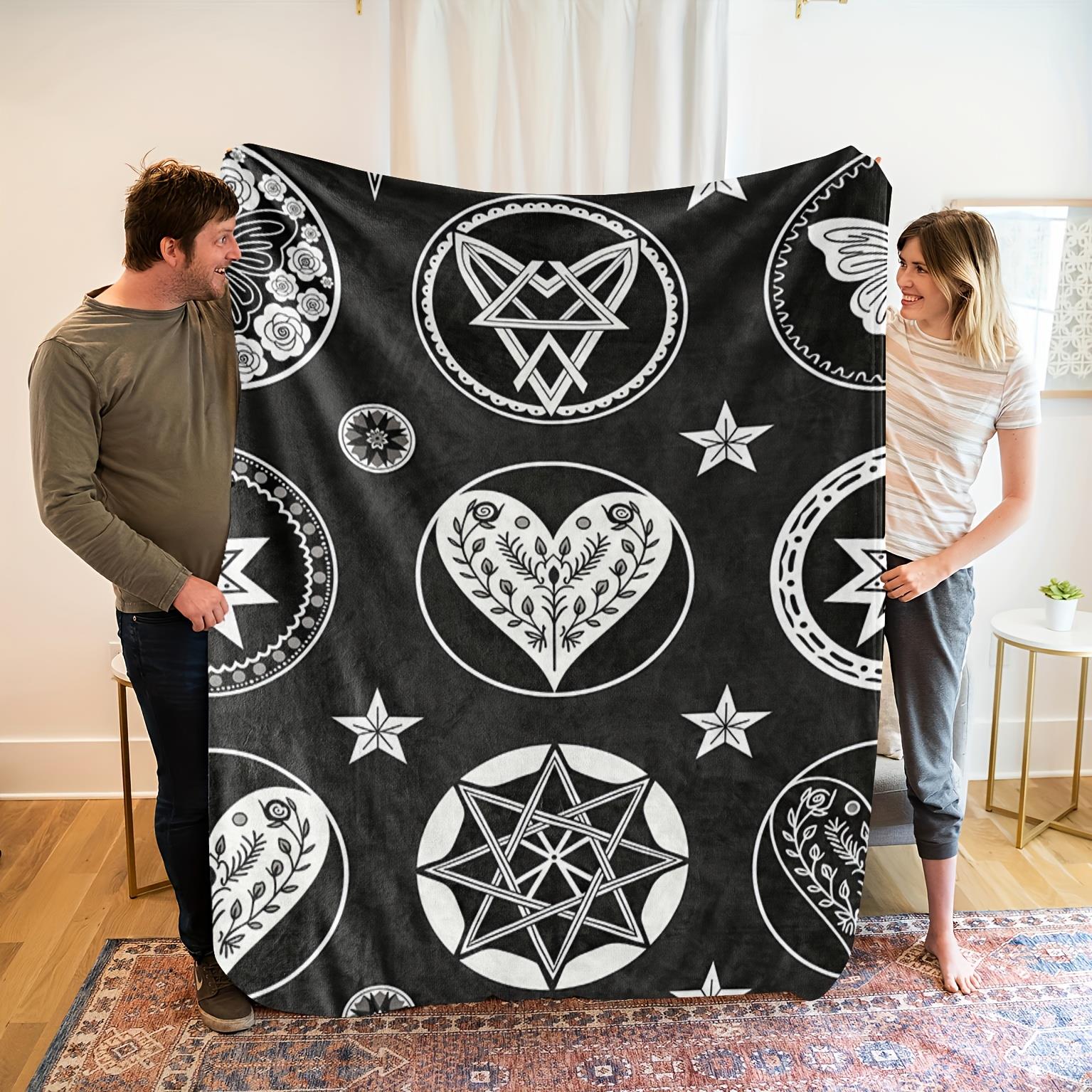 

1pc Black and white houndstooth pattern blanket polyester fabric machine washable suitable for beds sofas etc 75x100cm