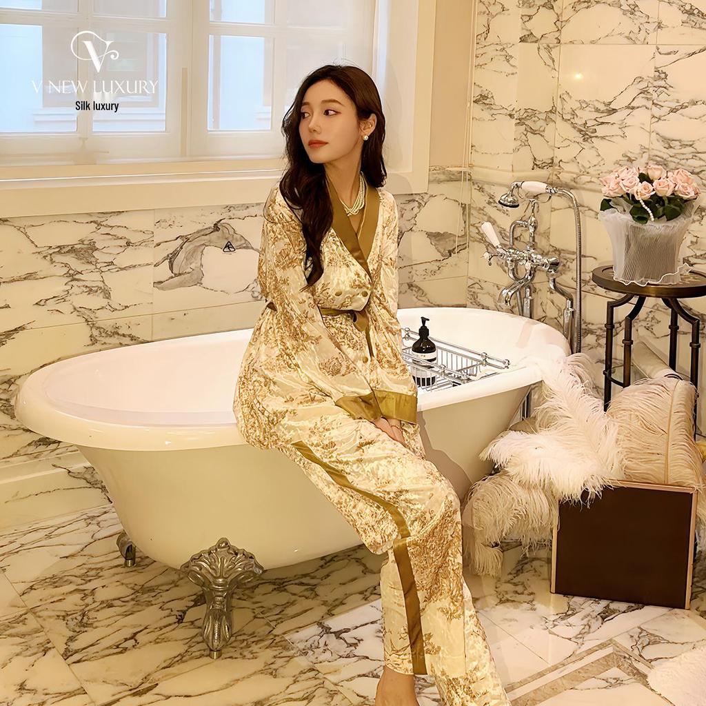 Silk Luxe Early Winter Velvet Women's Floral Pajamas