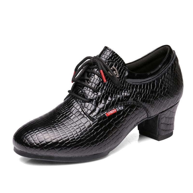 Women's soft-soled square dance Latin dance shoes Adult teacher medium heel beef tendon cloth dance shoes National standard leather women's
