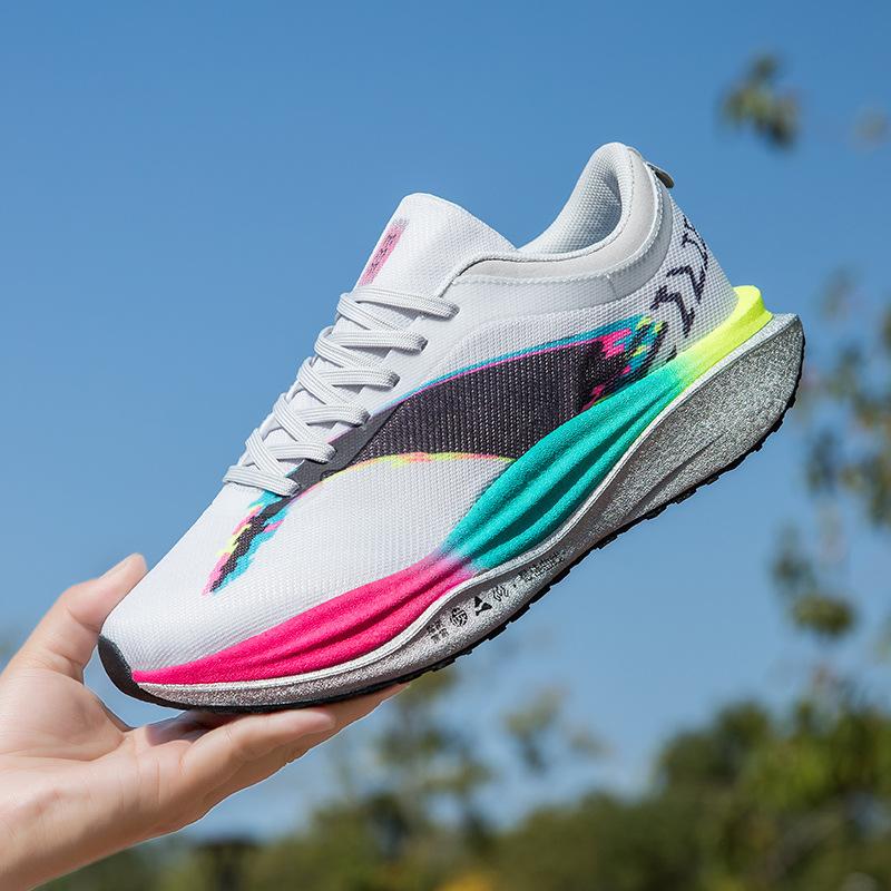 The new Feidian E carbon plate is really explosive, ultra-light rebound sports shoes, racing casual non-slip and wear-resistant running shoes.