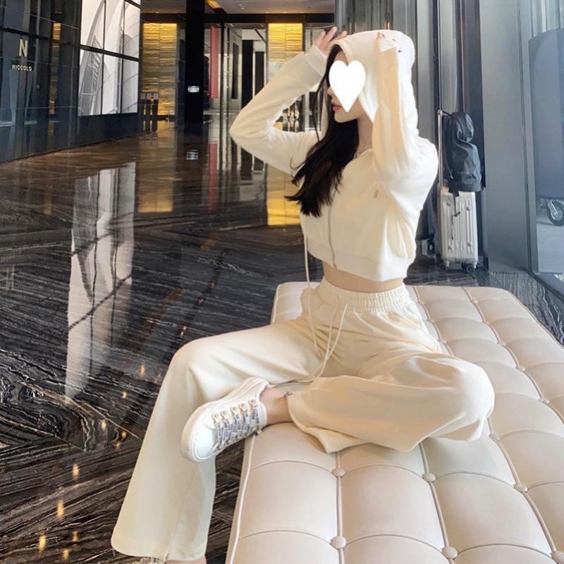 Casual Sportswear Set for Women - Autumn Style, Short Length, Hooded Pullover, High-waisted Wide-leg Pants - Two-piece Set for Women