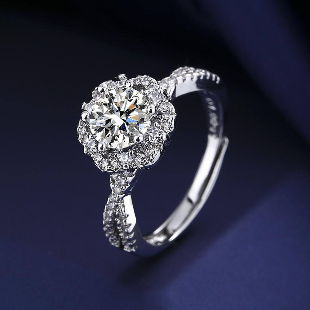 2026 Fashion Live Design Micro-studded Diamond Button Wall Plum Blossom Ring Women's Jewelry