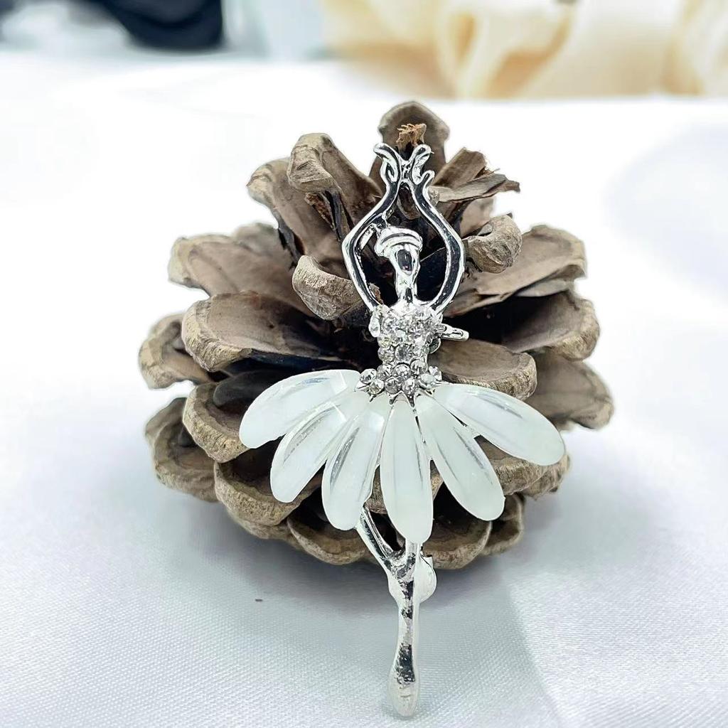 Baroque Luxury Ballerina Design Brooch for Men and Women Jewelry Accessories Wedding Holiday Party Gift