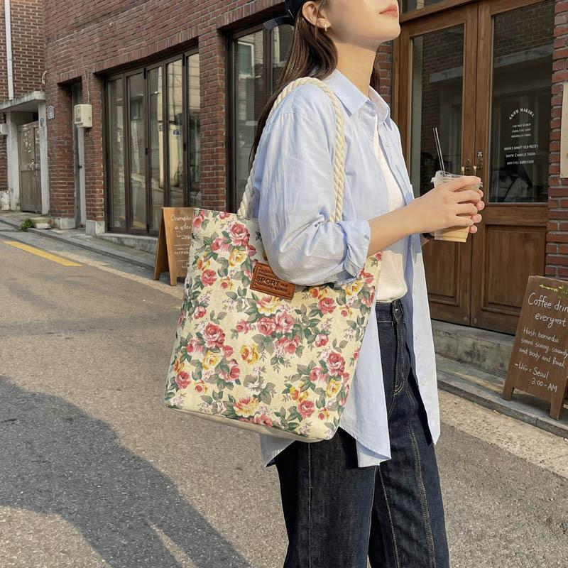 New Fresh Style Tote Bag for Women, Large Capacity Casual Shoulder Handbag, Commuter and Shopping Bag with Zipper