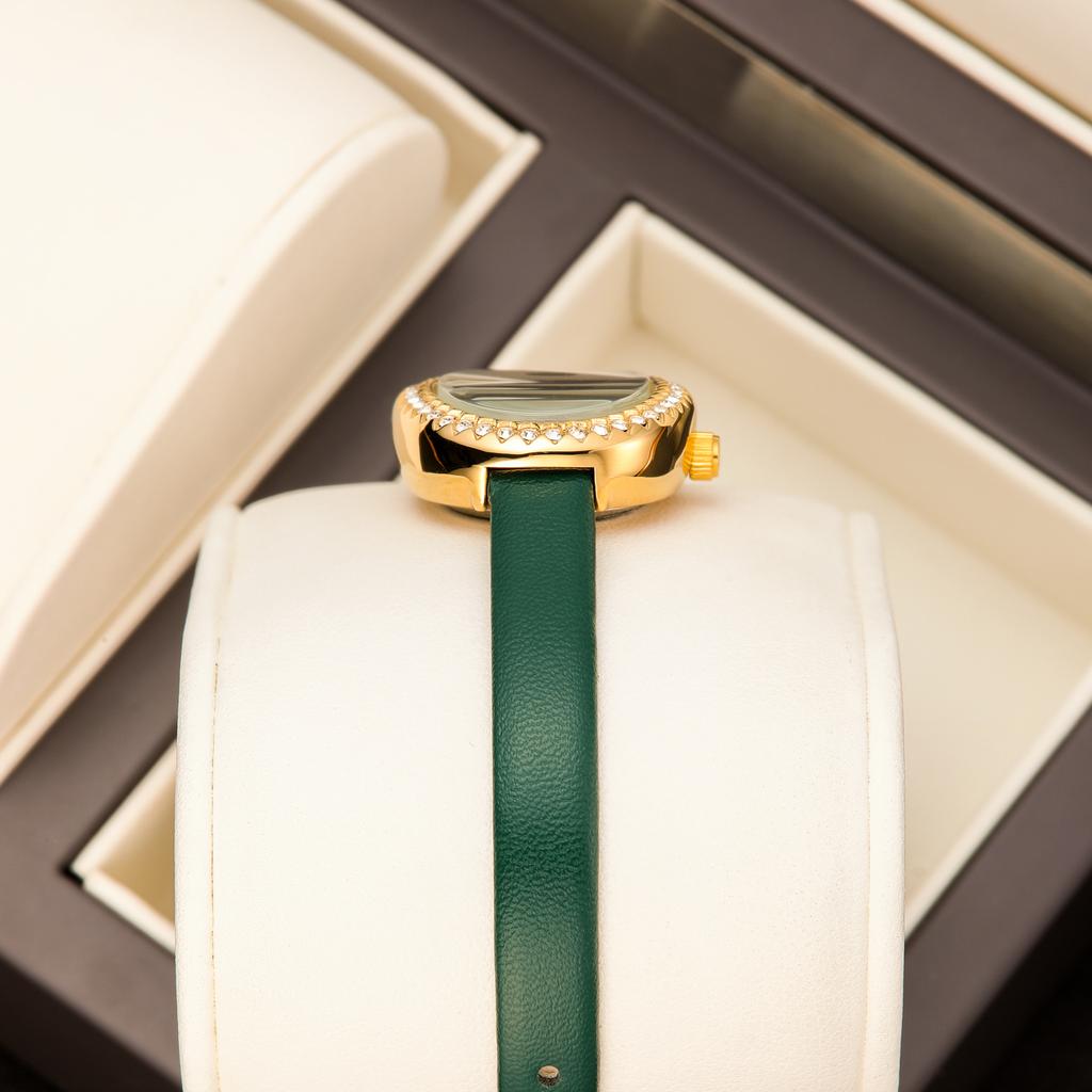 Yalalusi Diamantuhr Damen Modeuhr Weiblichkeit Kleines Zifferblatt Lederarmband Damenuhr