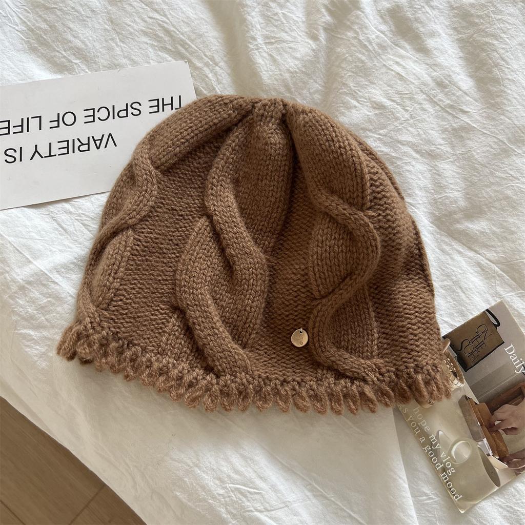 New Style Knitted Hat for Women In Autumn and Winter Small Face  Warm  Ear Protecting  Fashionable Woolen Cold Hat