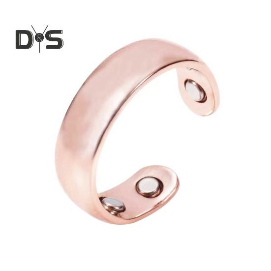

Женское магнитное кольцо с регулируемым отверстием, полированное, гладкое, гальванизированное, сплав, простое, стильное, украшение на палец для вечеринки, повседневной жизни, свидания розового золота