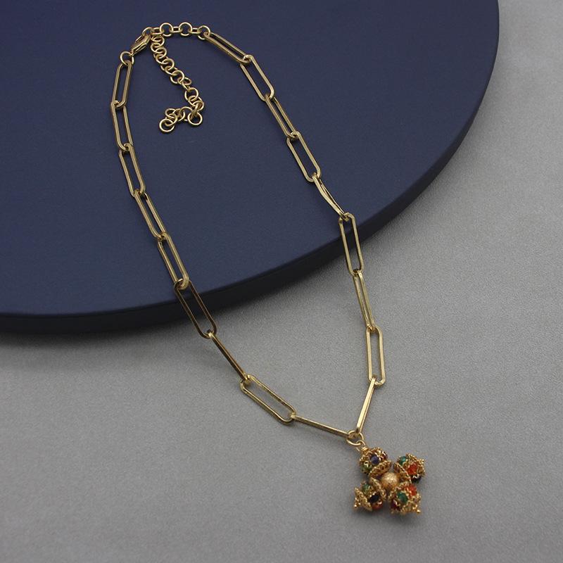 

Португальские дизайнерские украшения: Рекомендованный блогерами набор серег и ожерелья