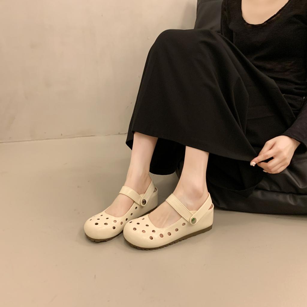Red inner height increase bag head flat bottom hole slippers women's summer wear new retro Birkencool slippers women's