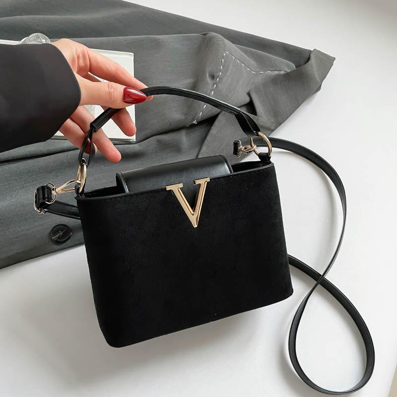 

Handbag women s new simple fashion trendy versatile women s bag shoulder crossbody large-capacity bucket bag