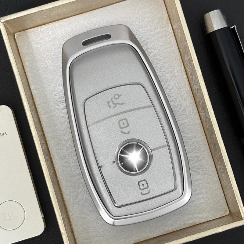 Metall-Schlüsseltasche für Mercedes-Benz E-Klasse (E200, E300L, E260) & GLC mit Schnalle