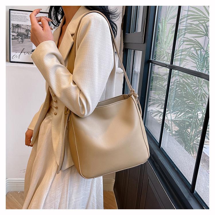 Ретро сумка большой вместимости женская 2024 новая летняя сумка-ведро модная и простая — фото 10