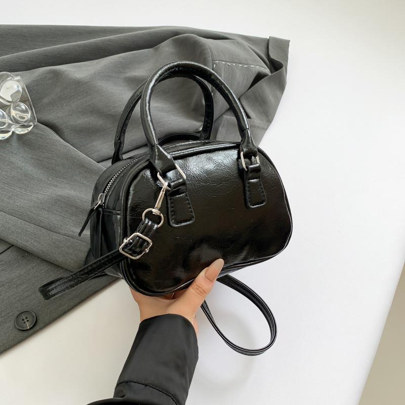 Stylish 2024 Vintage Small Square Shoulder Bag Trendy Crossbody Purse For Daily Use