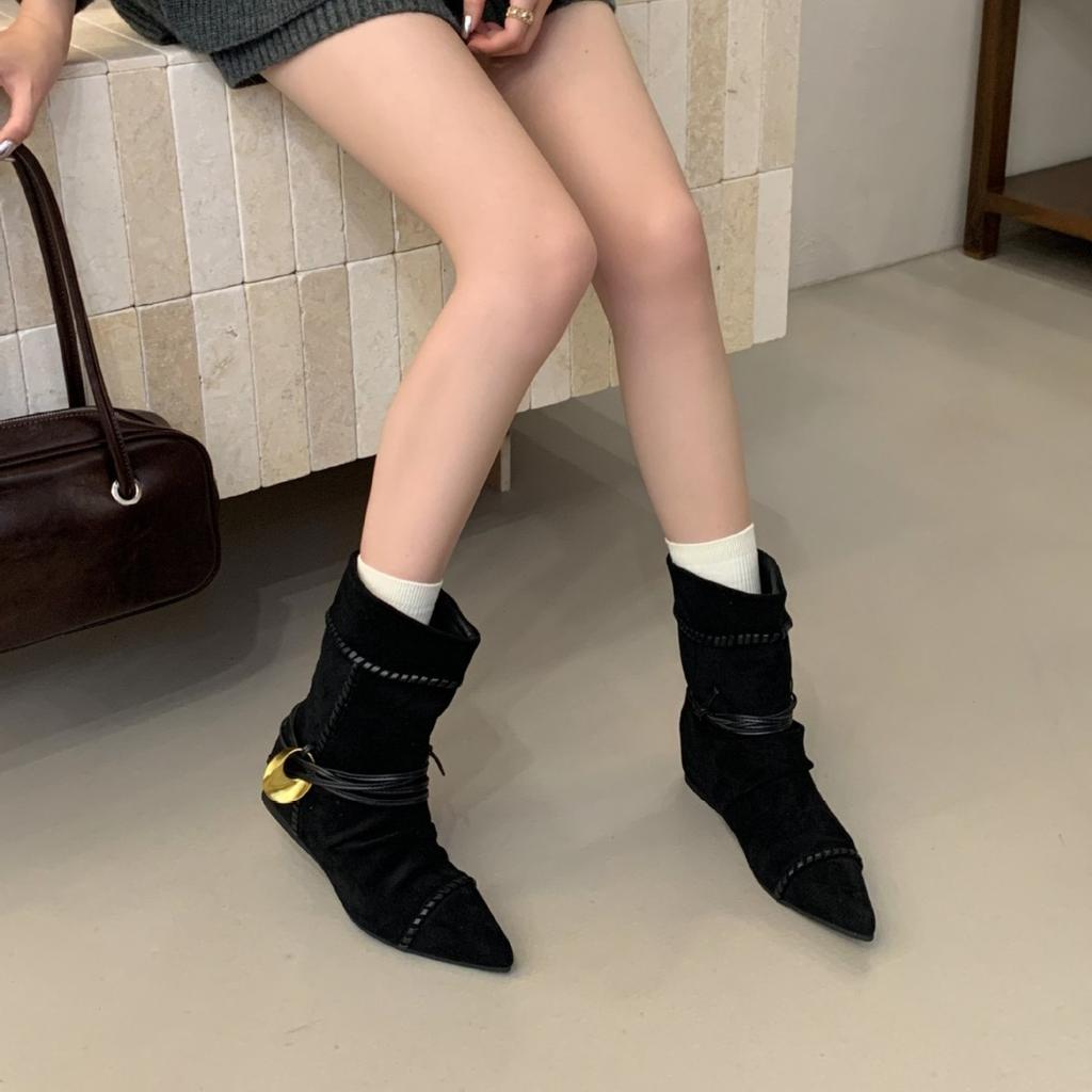 2025 Autumn New Fashion Short Knight Short Boots French Design Sense Pointed Pleated Thin Boots Women