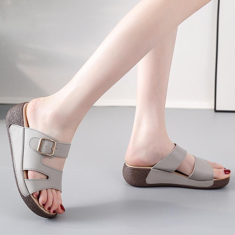 Atmungsaktive Designer-Sandalen Neue Lässige Halbe Damen-Slipper Outdoor Flats Übergröße Qualitätsschuhe für Frau Plateau-Slipper