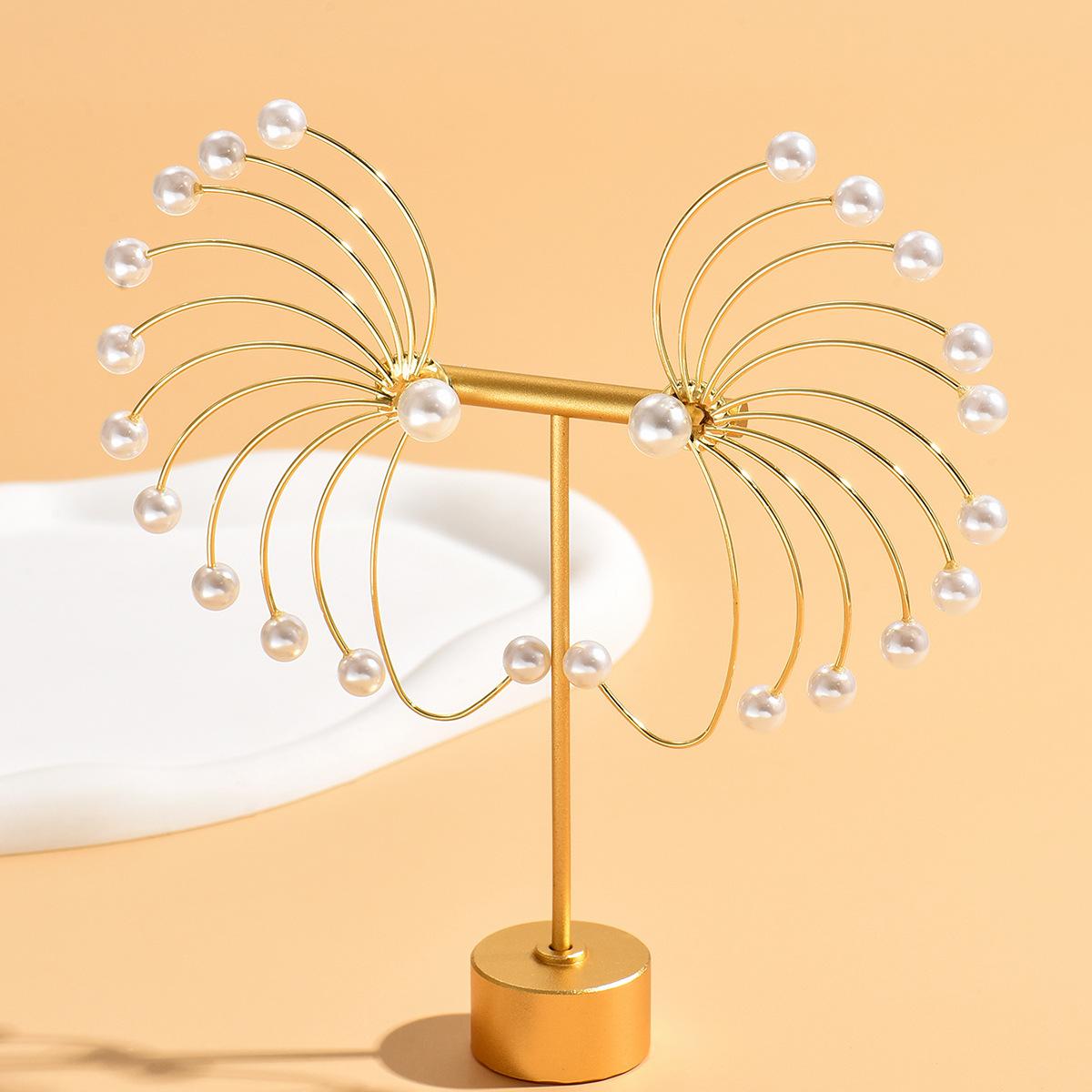 

2 шт. Геометричні сережки-віяла з перлами для жінок, Прості та перебільшені сережки, Модні сережки золотий