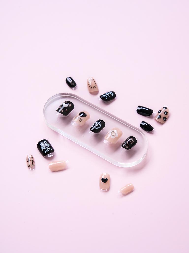 FW 25 Teeta Press-On Nail Tips #3