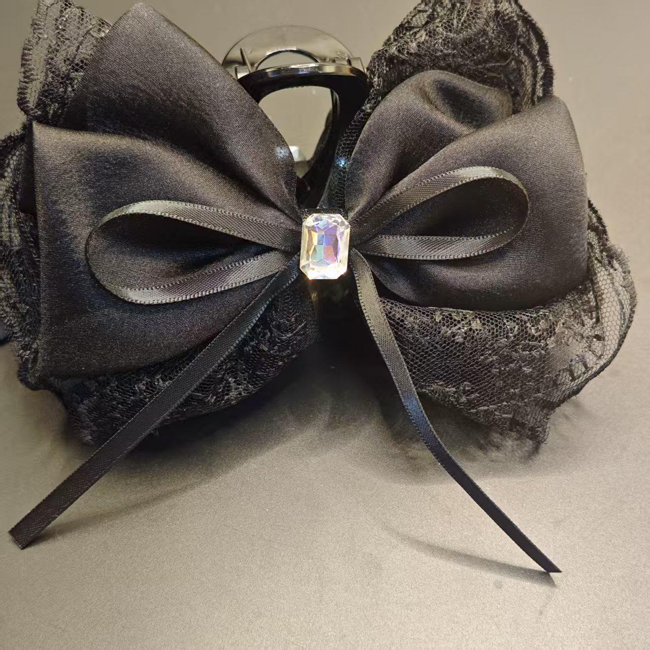 

Large Rhinestone Lace Edge Bow Hair Clip for Women – Sparkling Diamond Shark Clip чёрный