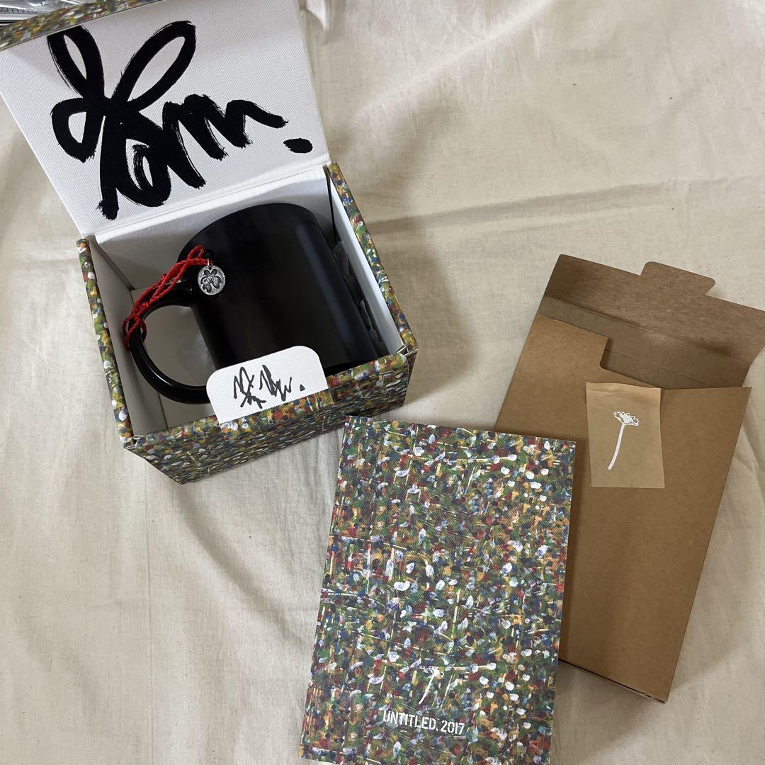 

[ИСПОЛЬЗОВАННЫЙ] БЕЗ НАЗВАНИЯ 2017 BIGBANG Квон Джи-Ён кружка блокнот