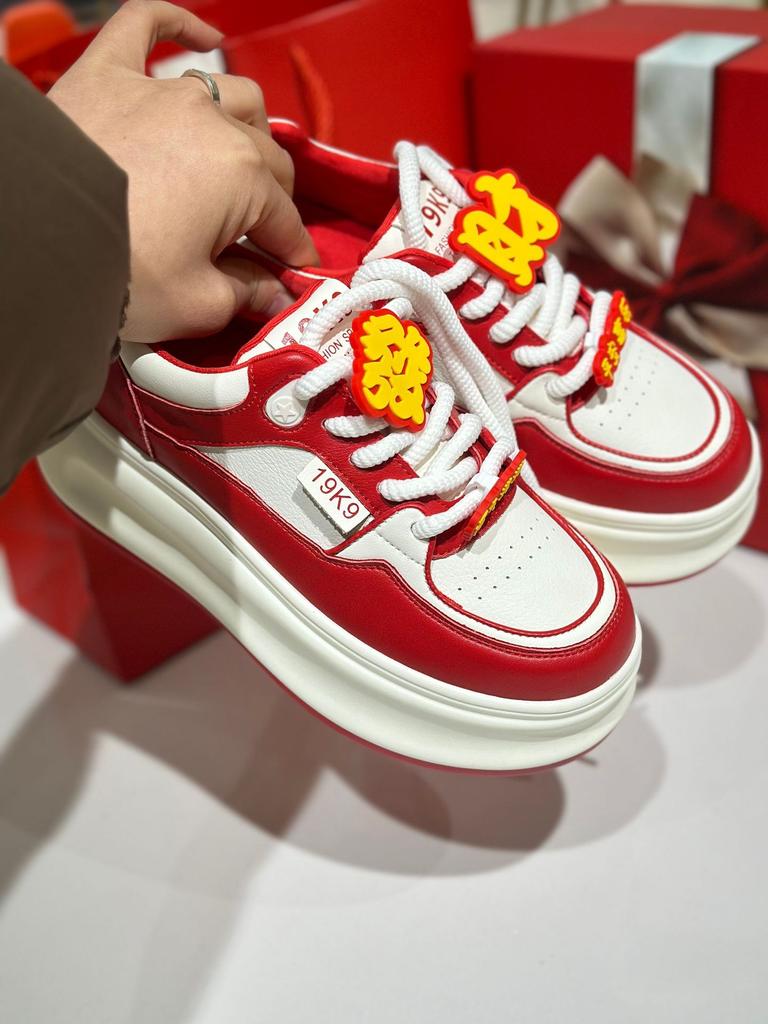 Damenschuhe Hanfu Brautschuhe 2025 festliches neues Geburtsjahr kleine rote Schuhe Brautschuhe rote Plateau Xiuhe Hochzeit Dicke