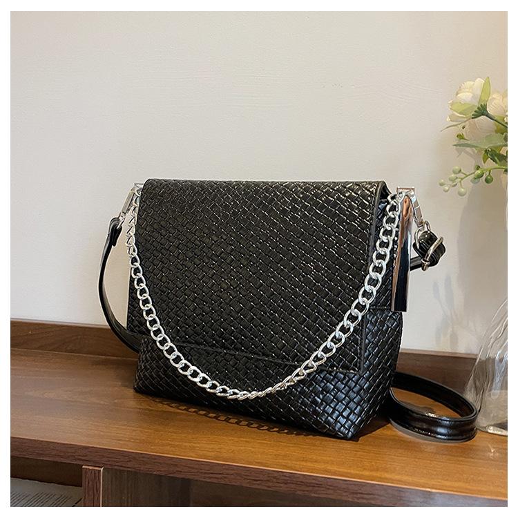 

Large-capacity bag women s summer new versatile shoulder messenger bag casual chain commuter tote bag чёрный
