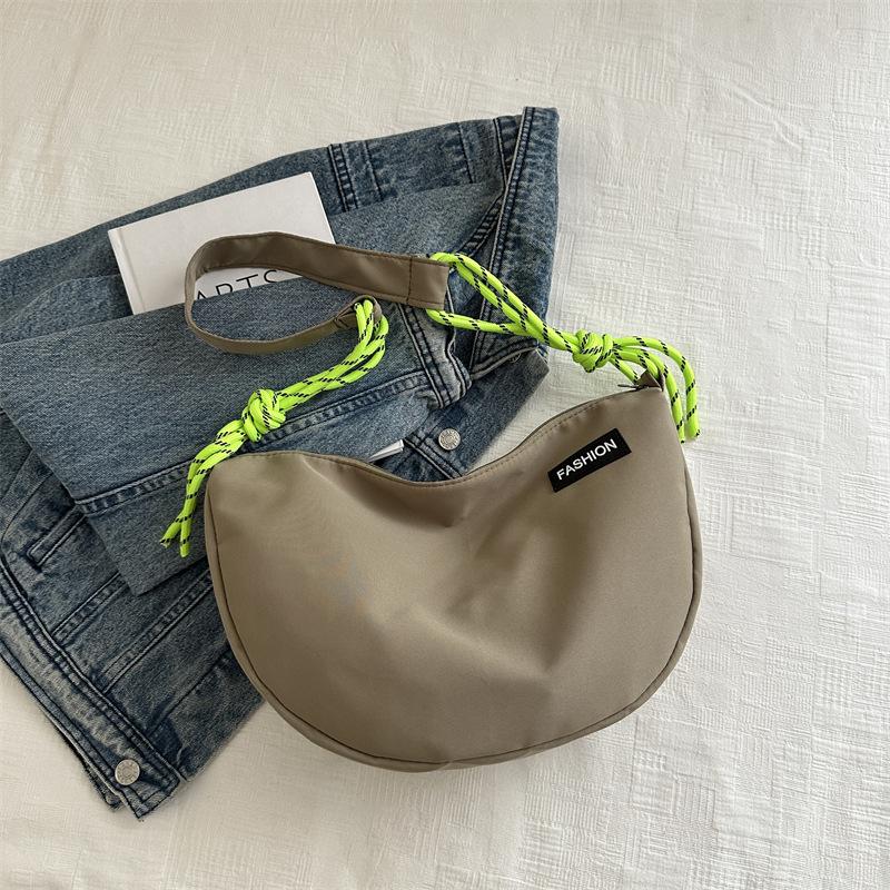 

Повседневные и Модные Маленькие Сумки Модные Одноплечевые Сумки-пельмени Новые Женские Сумки Популярные Персонализированные Сумки через Плечо