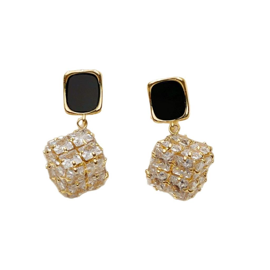 High-end square zircon earrings, fashionable commuting earrings, women's light luxury personalized earrings