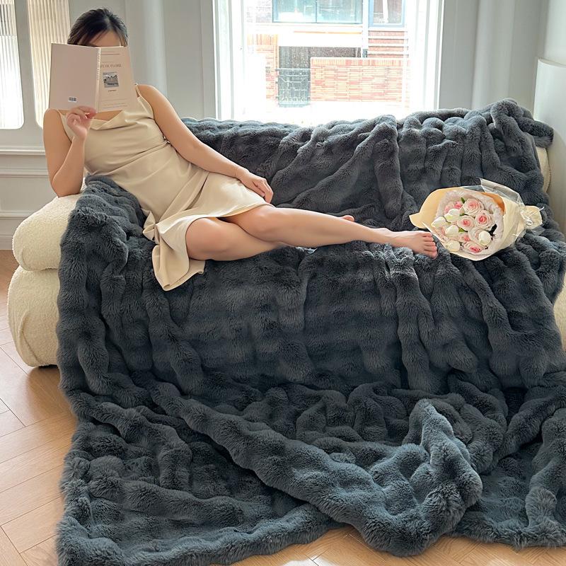 Light Luxury Sofa & Nap Blanket - High-Grade Shawl Throw for Office, Air Conditioning, or Casual Use