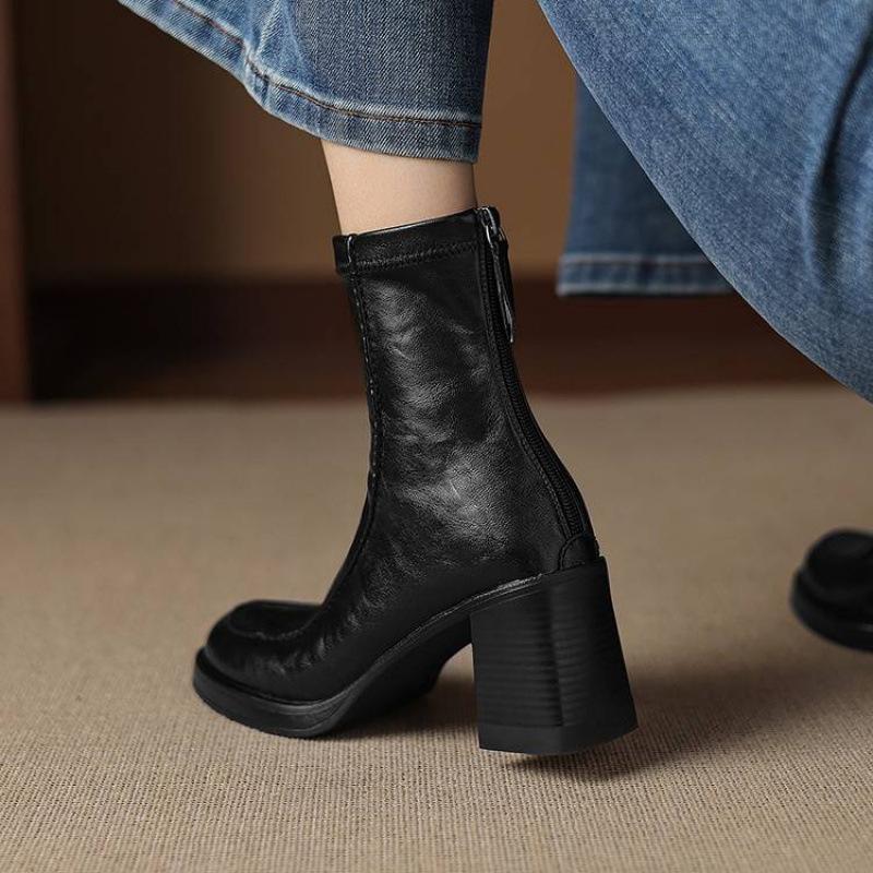 Nové dámské platformové kožené boty na vysokém podpatku jednobarevné nadměrné rytířské boty zadní zip podzim a zima kožené čtvercové a střední boty