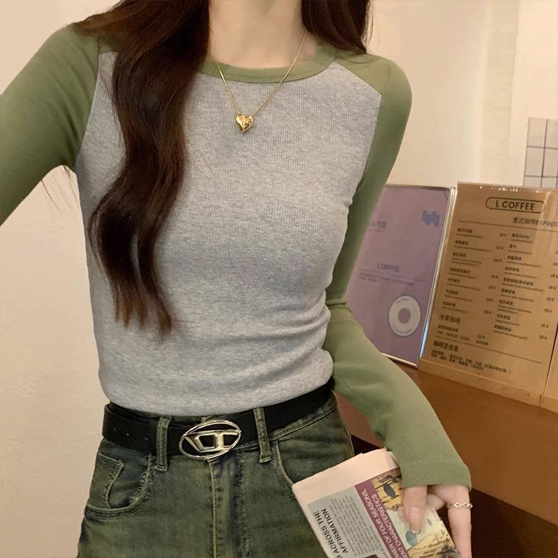 Round neck contrasting color raglan long-sleeved T-shirt for women's outer wear new autumn design foreign chic short bottoming shirt top
