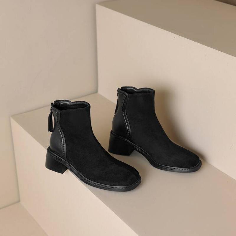 

Корейская версия новых замшевых ботинок Мартина большого размера, резиновая подошва, нескользящие замшевые женские ботинки, осенне-зимние ботинки средней высоты на молнии для женщин 39 чёрный