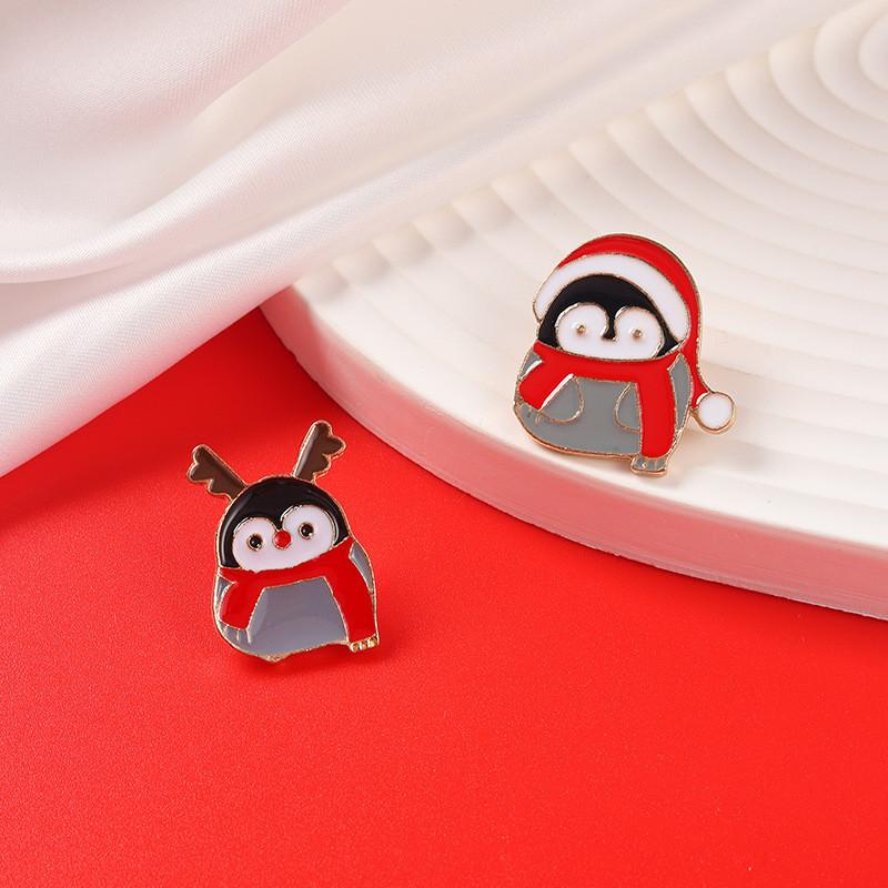 Cute Chubby Christmas Penguin Brooch Adorable Metal Badge For Sweater Accessories