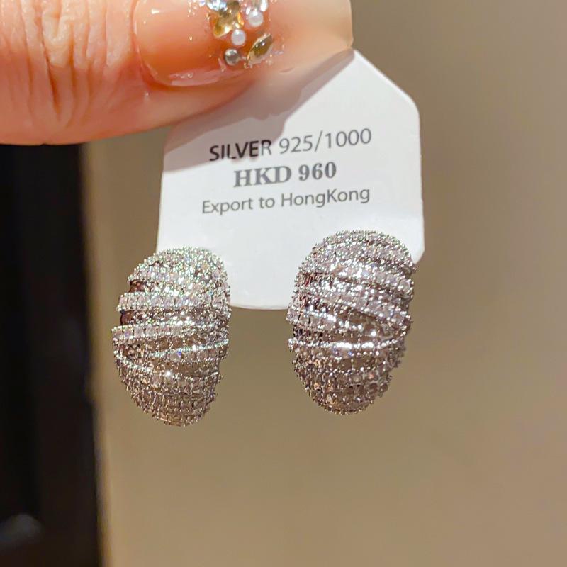 Silver Needle Diamond Tassel Drop Earrings: Elegant, Fashionable, Statement Design