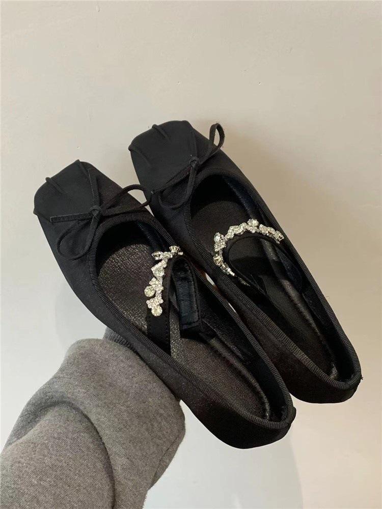 French temperament rhinestone single shoes girl 2025 spring new sweet and elegant fairy with skirt flat ballet shoes