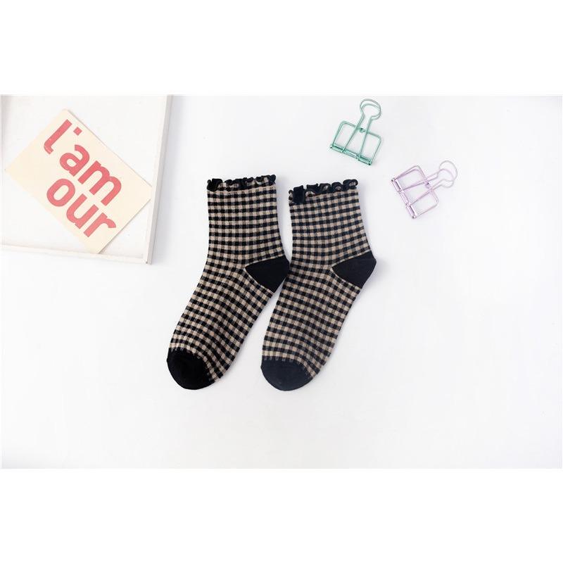 Female Spring and Autumn Vintage Square Checked Fungus Lace Lovely College Wind Tube Cotton Socks