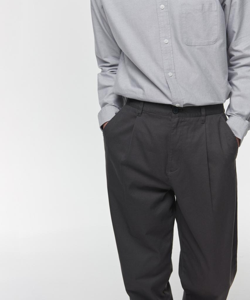 MUSINSA STANDARD One-Pleat Regular Fit Chino Pants [Dark Gray]