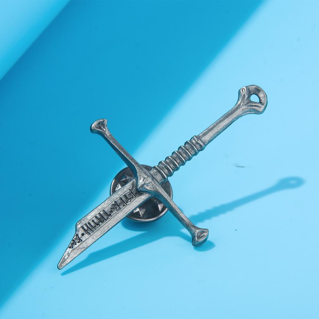 Broken Sword Shaped Brooch Badge, Unisex Personalized Retro Style Jewelry Accessory, Daily Dressing Decoration.