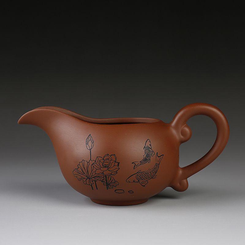 

Purple Clay Fair Cup Carving Small Fish Stone Ladle Pot Chinese Tea Dispenser Household Tea Ceremony Accessories Teaware 140ml