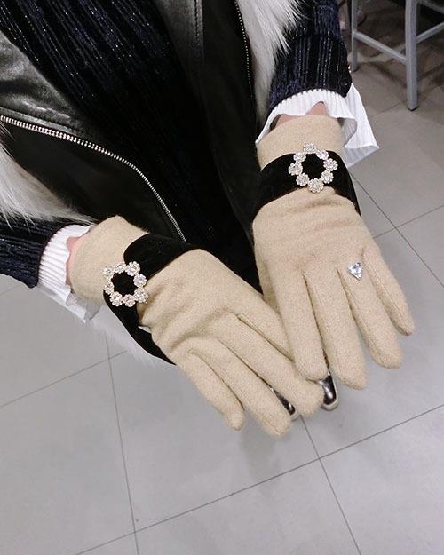 Cashmere Gloves Rabbit Hair Mouth Bow Cashmere Gloves Korean Fashion Woolen Cloth Warmth Riding Touch Screen Gloves A432