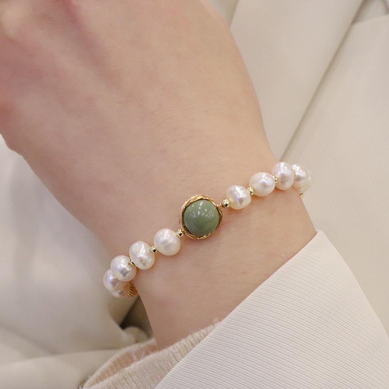 

Natural freshwater pearl bracelet strawberry crystal light luxury bracelet Bangles Women Fashion Jewelry accessories Gift