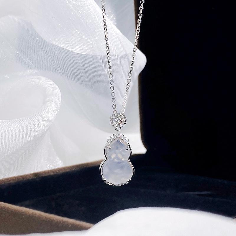 Gourd Round Zirconium Necklace with Fresh and Cool Temperament, Versatile Design, Niche Clavicle Chain