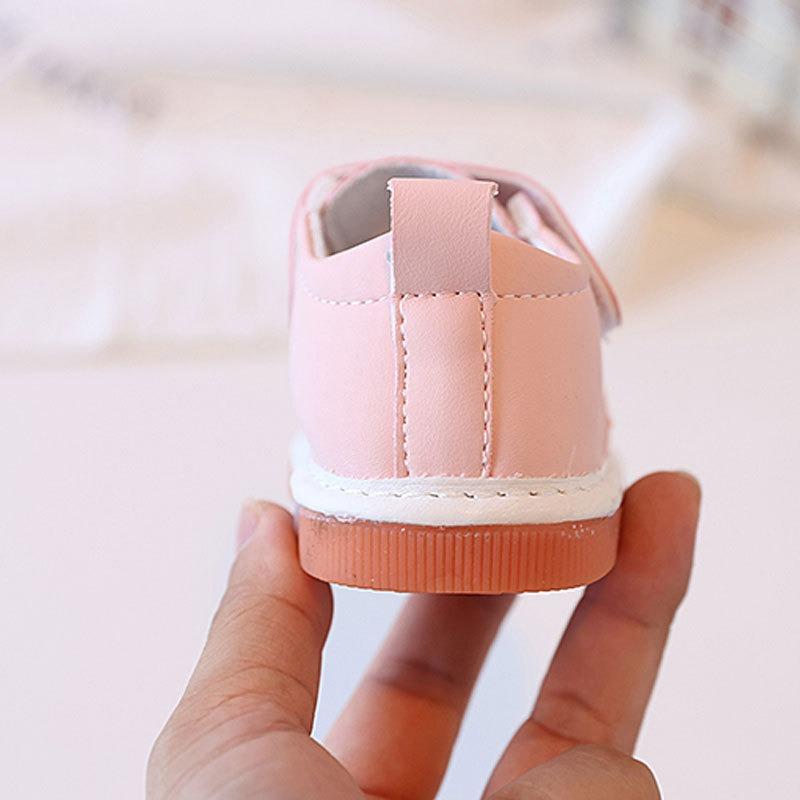 Spring/Autumn Toddler Shoes, Cartoon Leather Single Shoes for Boys and Girls, Walking Shoes 0-1-2 Years Old, Squeaky Shoes.