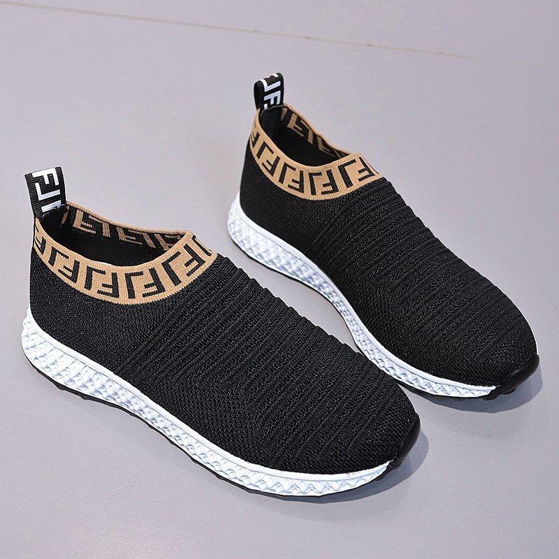Women's Casual Shoes Breathable Mesh Comfortable Slip-on Shoes Spring and Summer Light Jogging Shoes