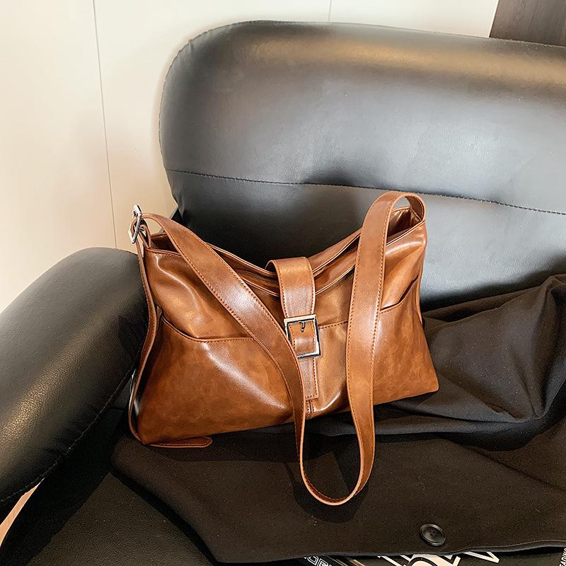 

Повседневная сумка большой вместимости женская 2025 новая сумка-мессенджер через плечо для поездок на работу, универсальная, сумка-шоппер, сумка-ведро коричневый