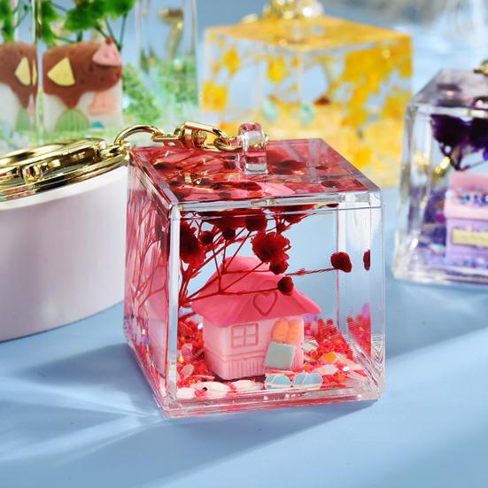 Klíčenka s pískovým uměním a miniaturní pohádkovou scénou, mini průhledný kostička, přívěsek na batoh, klíče, peněženku, tašku, doplněk