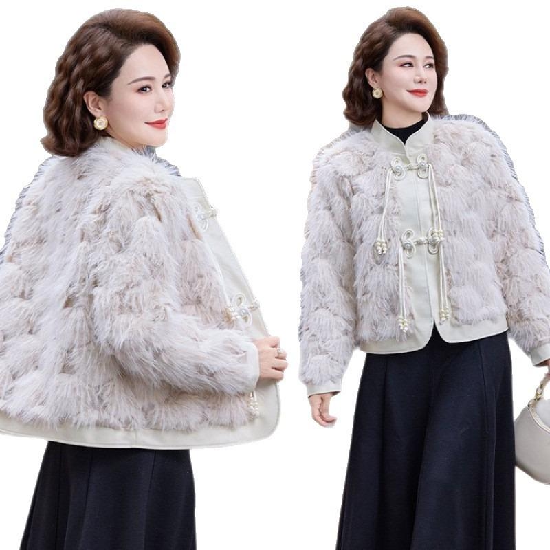 Middle-aged and elderly mothers wear winter fashion short cotton-padded jackets the elderly piled and thickened winter cotton-padded jackets