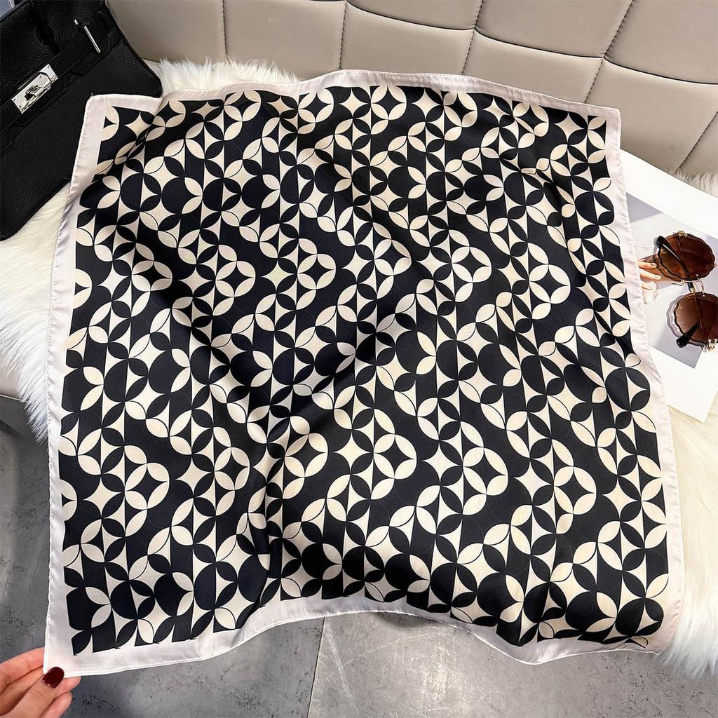 Early spring new Korean versatile silk scarf femininity atmosphere square scarf with sunshade and breathable small scarf