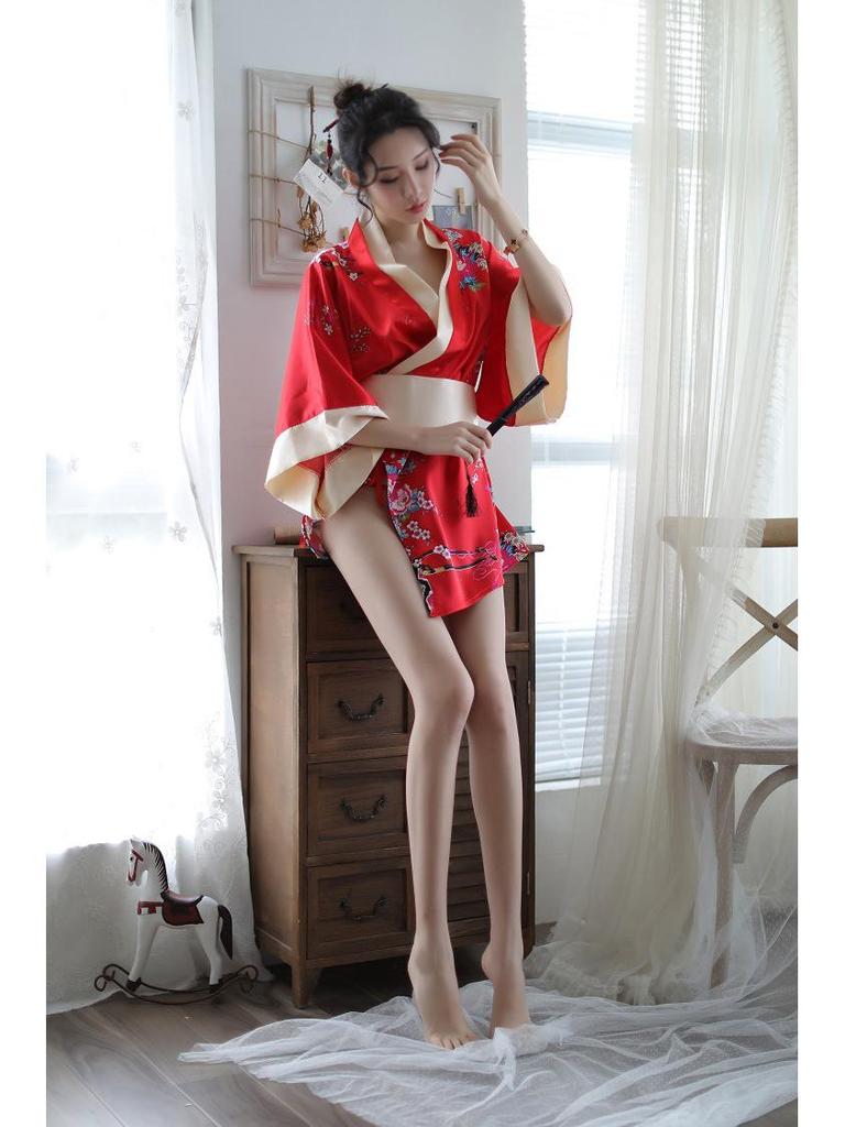 Sexy Deep V Japanese Kimono Bathrobe Set for Women – Playful, Cute, and Perfect for Role-Playing