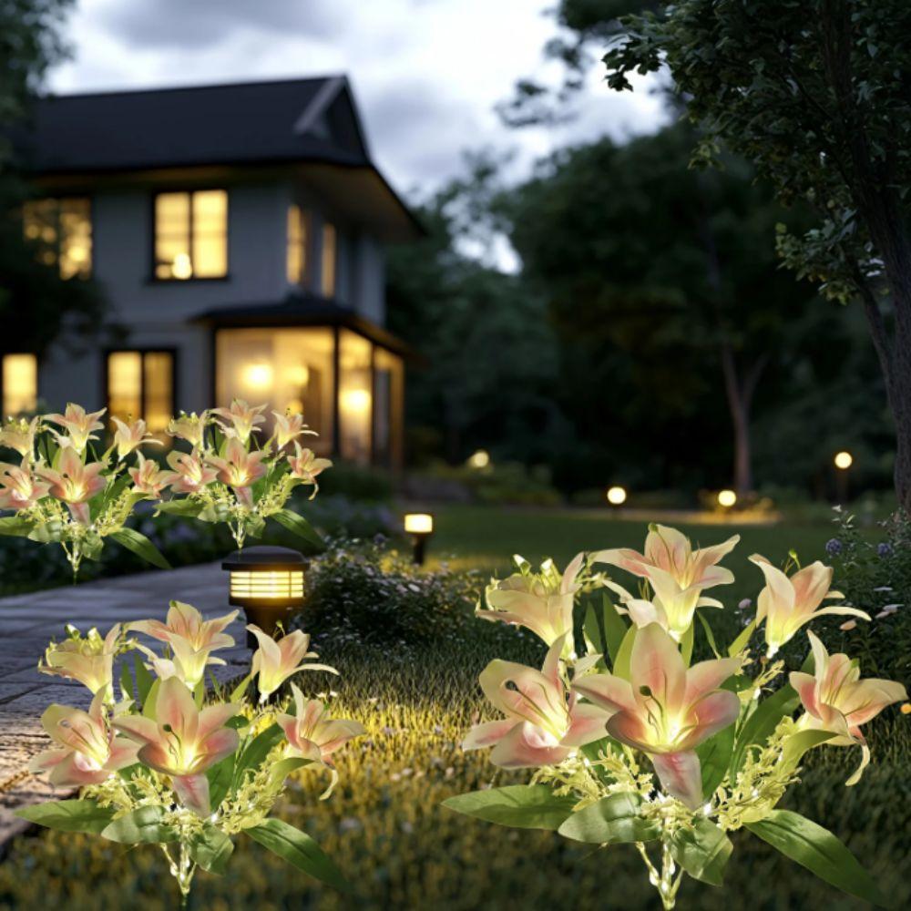 Solarbetriebene LED Outdoor Blumen Dekoration 7 Köpfe Simulationsblumenlampe Camping Dekor