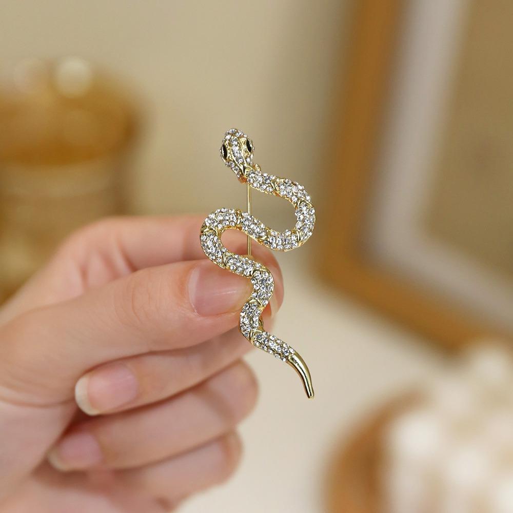 Minimalist Rhinestone Collar Pins Sparkling Snake Lapel Pin Elegant Zodiac Snake Brooch  Party
